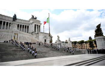 Presenti anche le più alte cariche dello Stato