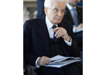 Il presidente ringrazia il corpo per la loro professionalità