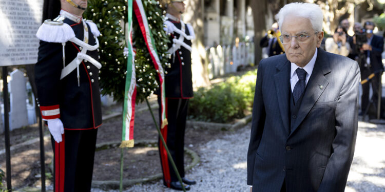 'In gioco la vita contro l'esaltazione del culto della morte'