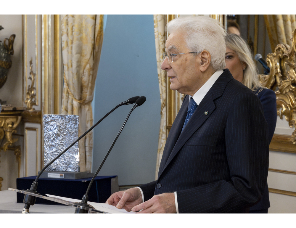 Mattarella, la concentrazione di poteri indebolisce democrazia