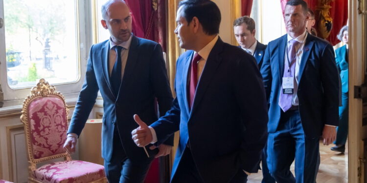 Bloomberg:'Presentato ad alleati a Parigi tra le varie proposte'