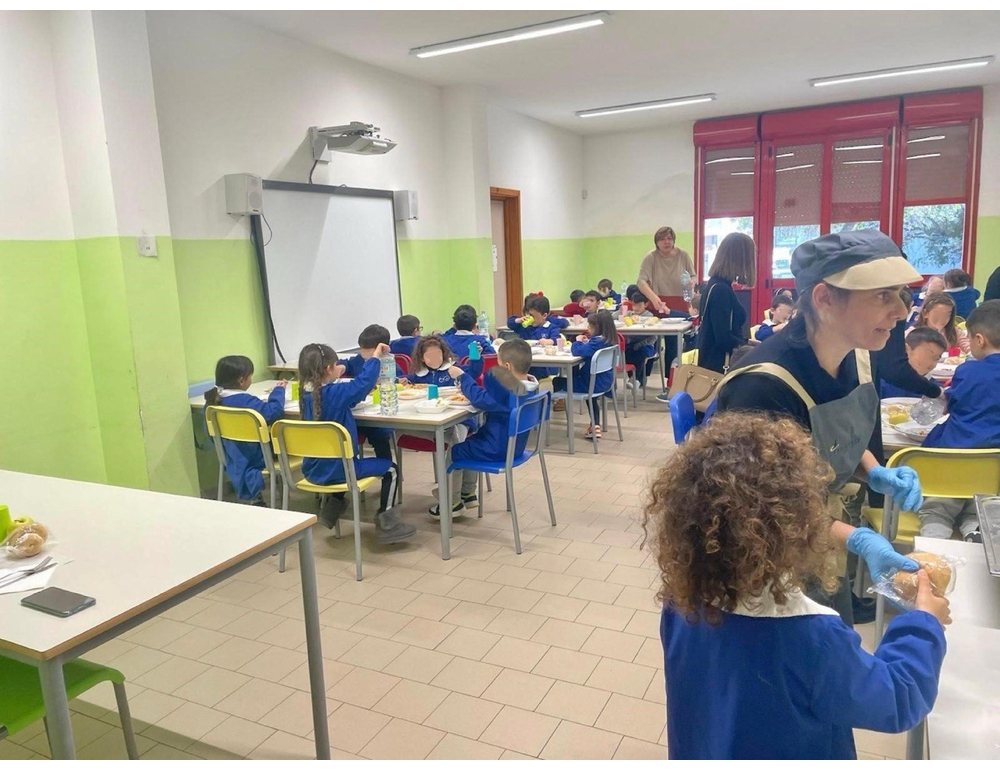 Mense a scuola,60% non può utilizzare servizio, divario Nord/Sud