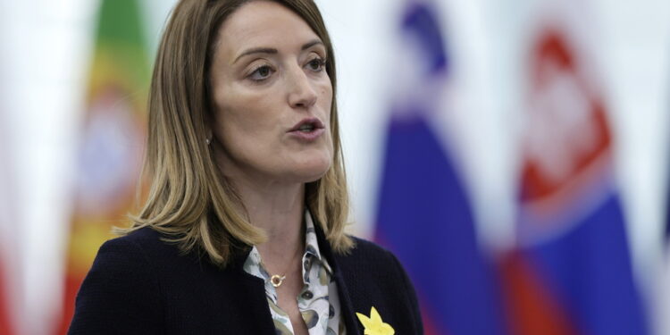 Pechino riapre all'Europarlamento dopo quattro anni