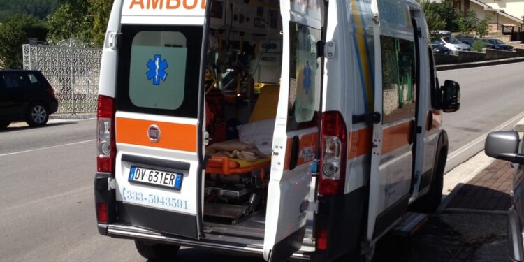Vittima aveva iniziato da poco. Inchiesta con quattro indagati