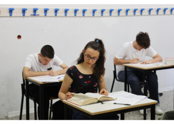 Due su 3 valutano di lasciare lavoro