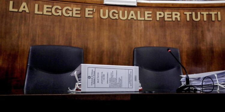 Il Tribunale ai pm: 'suddividere il falso in bilancio per anno'