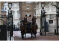 Cerimonia d'investiture a Windsor a 7 giorni da visita in Italia