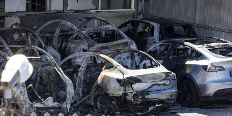 Nell'ambito dell'inchiesta per terrorismo sull'incendio