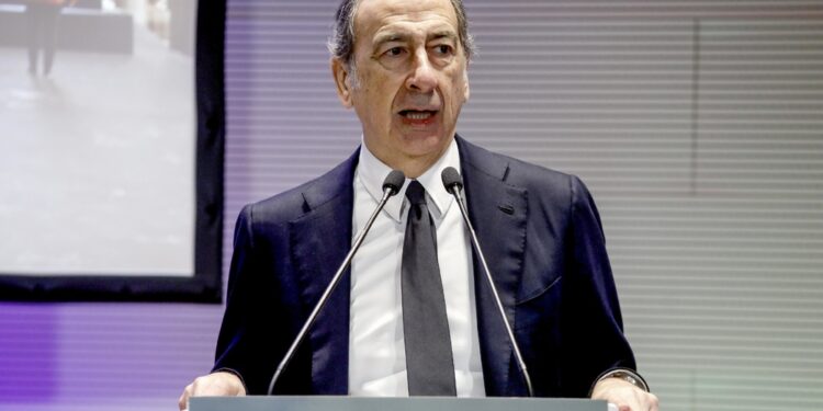 Il Pd: 'Il ministro Piantedosi intervenga per impedirlo'