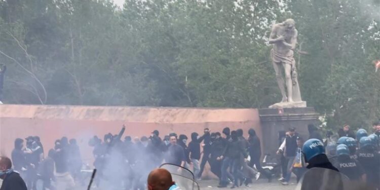 Indagini Digos per identificare violenti