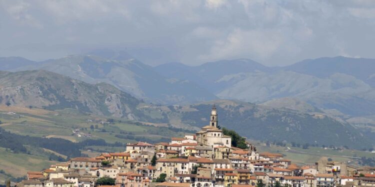 L'epicentro a 12 chilometri dal capoluogo lucano