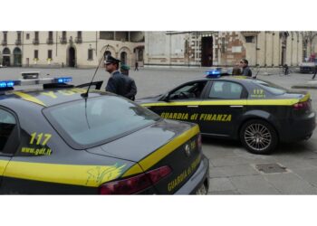 Avrebbero trasformato 85.000 abiti al giorno in capi di firma