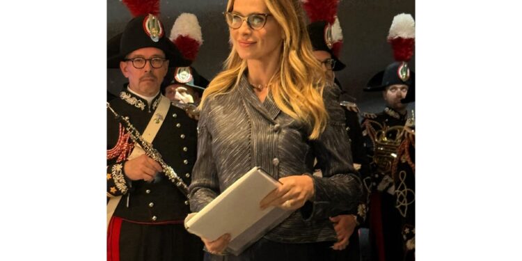 L'artista: 'Un onore immenso essere qui'