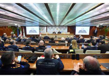 Con lui anche un coordinatore. Solidarietà dalla Carnia