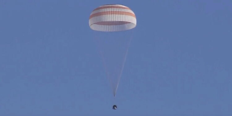 Equipaggio ha concluso una missione di 220 giorni