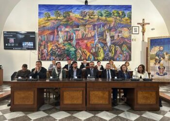 "Momento di unione e riflessione per comunità colpita da lutto"