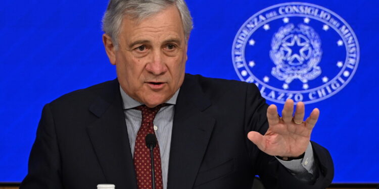 'Il governo non lascerà indifeso sistema produttivo italiano'