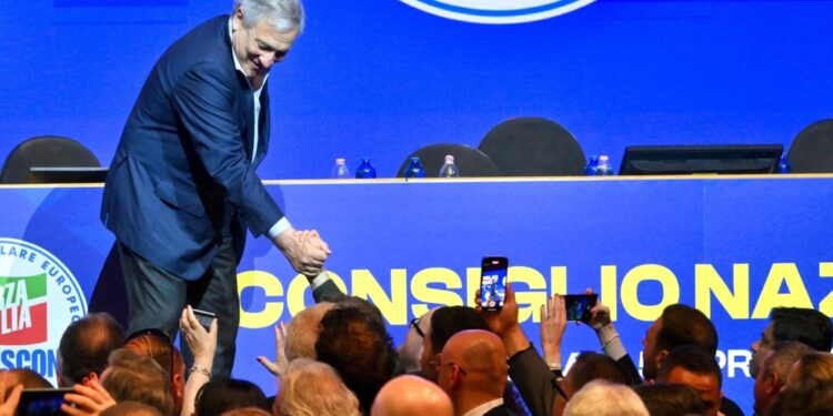 Al governo non si dice il contrario di quando si era opposizione