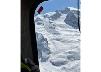 Uno scialpinista è rimasto fuori