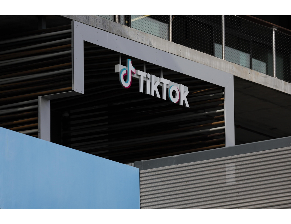 Trump estende di 75 giorni scadenza per accordo su TikTok