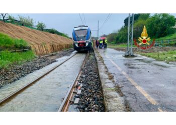 Sul posto vigili del fuoco e ambulanza per una bimba spaventata