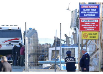 Il ministero: 'il carcere mai aperto