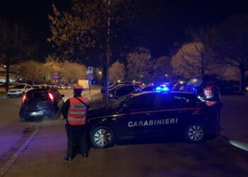 Uno ai domiciliari. Indagini all'ombra di 'guerra delle grucce'