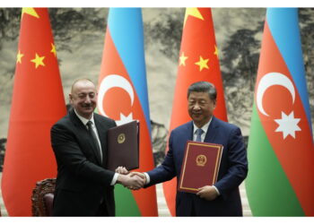 Presidente cinese durante l'incontro con l'omologo azero Aliyev