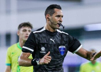 L'arbitro Andrea Colombo