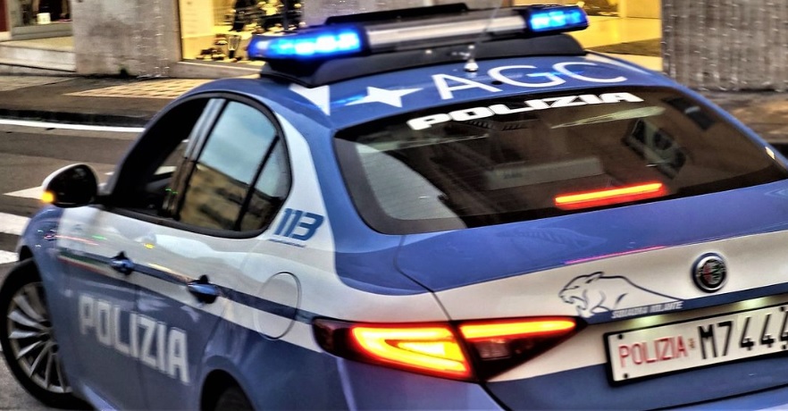 Como, 18enne rapinato nella notte sul Lungolago. Due arresti