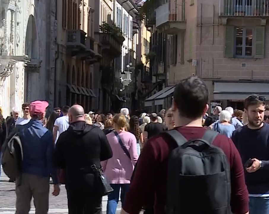 Pasquetta: a Como torna a splendere il sole