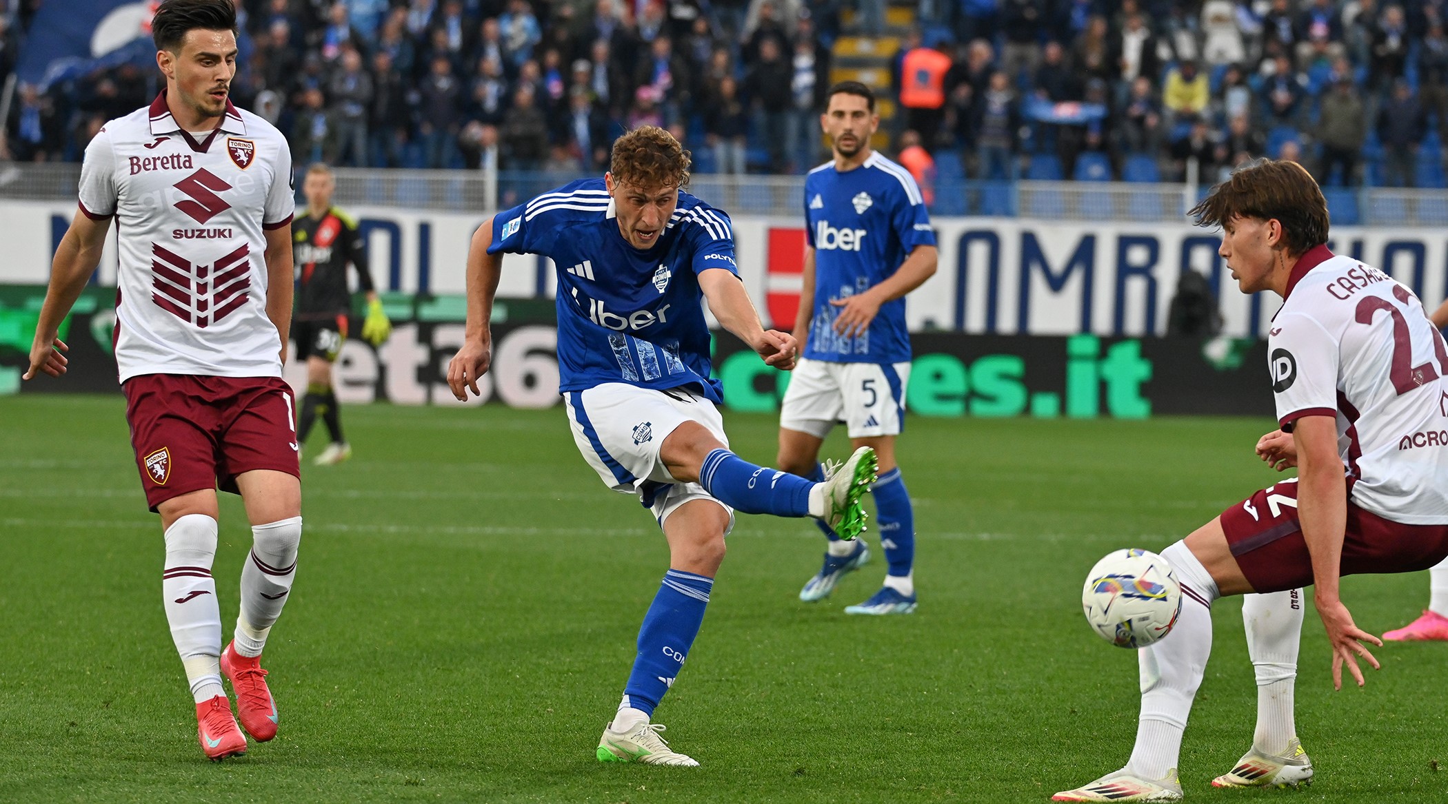 Como-Genoa si gioca domenica alle 12.30