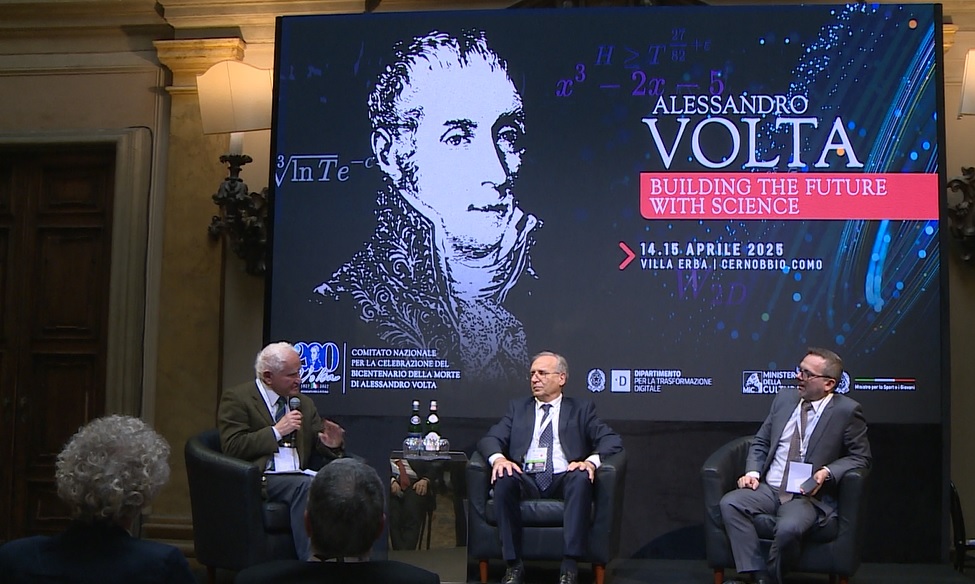 Celebrazioni voltiane, l’evento a Villa Erba. Il sottosegretario Butti: “Bilancio estremamente positivo”