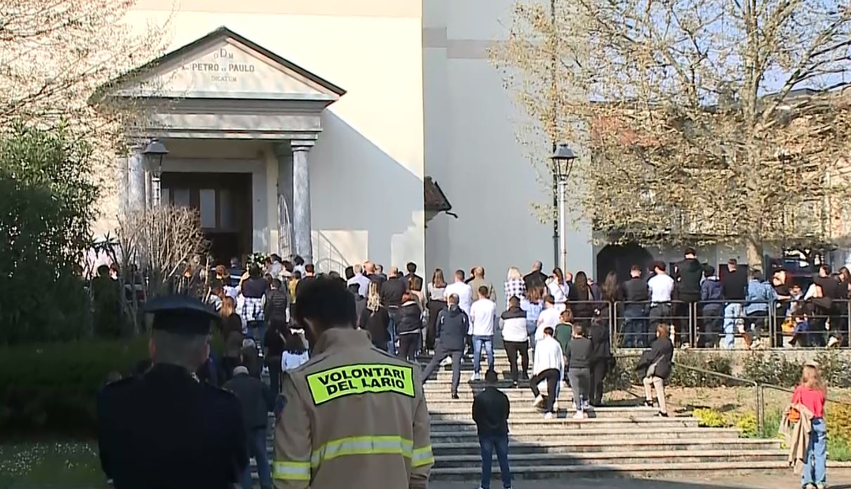 Incidente di Lurago Marinone, a Vertemate l’ultimo saluto a Noemi Fiordilino