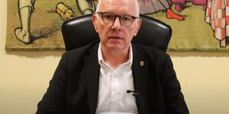 "Sorvolato sulle competenze garantite dallo Statuto"