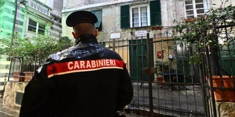 L'anziano è stato arrestato e posto ai domiciliari