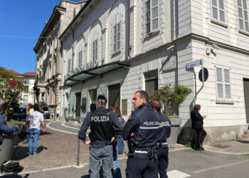 Contro manifestazione questa mattina nella cittadina lombarda