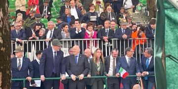 Presidente del Senato accompagnato dal ministro Crosetto