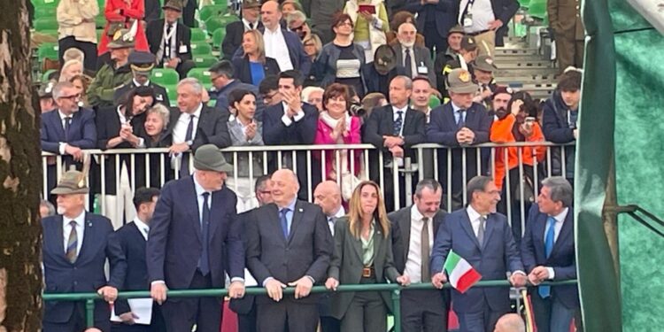 Presidente del Senato accompagnato dal ministro Crosetto