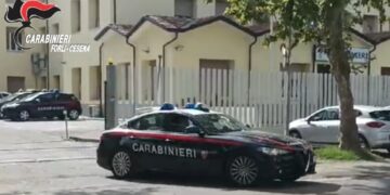Un uomo sospettato di furto e una donna colpita accidentalmente