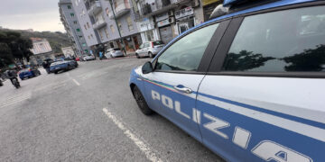 27enne non è rimasto ferito e sarebbe legato al capo Luca Lucci