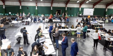 Primo test per il premier Starmer e la leader Tory Badenoch