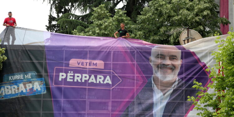 Il premier Rama chiede un quarto mandato