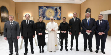 L'icona donata a Pontefice realizzata su un box per usi militari