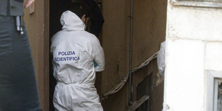 A chiamare il 112 la mamma del giovane