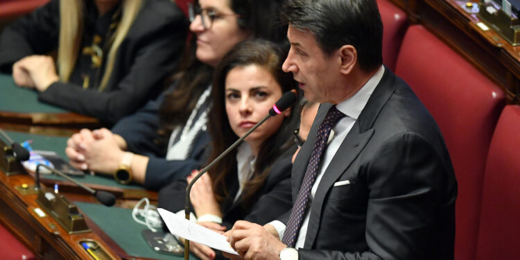 Leader M5s a Meloni: 'rimane seduta