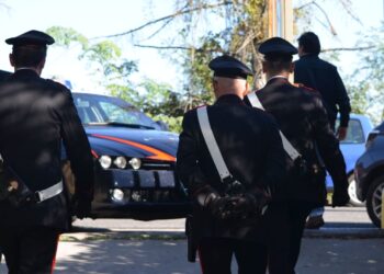 Aveva anche una pistola. Perquisita sua casa su litorale di Pisa