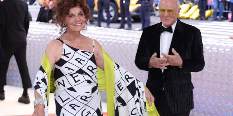 Il tycoon dei media si rivela omosessuale sul New York Magazine