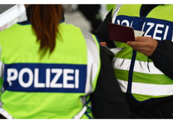 Perquisizioni in diversi regioni