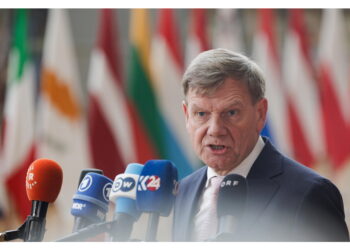 Wadephul: 'Putin calpesta i diritti